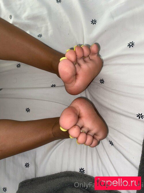 feetbymiliani Nude Onlyfans Photo 33