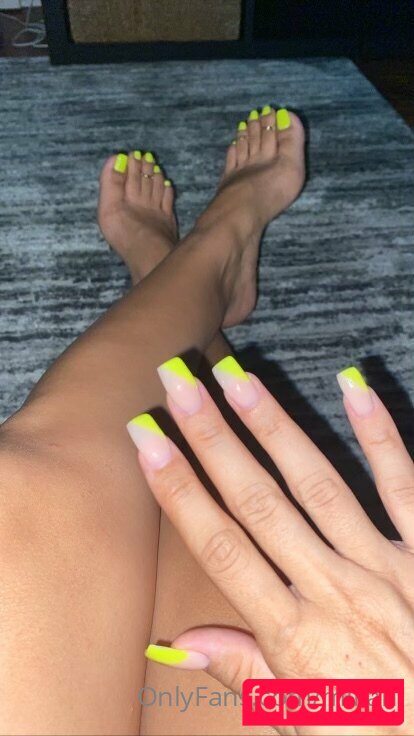 feetbymiliani Nude Onlyfans Photo 34