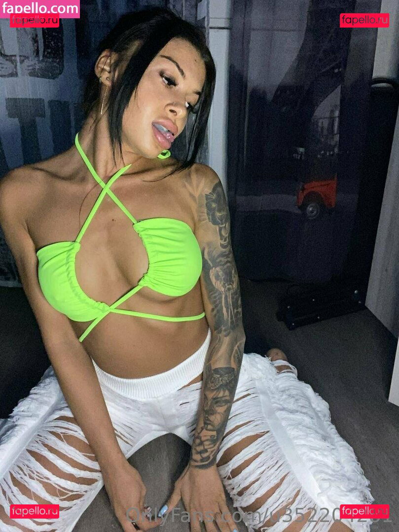 redelissa Onlyfans Photo Gallery 