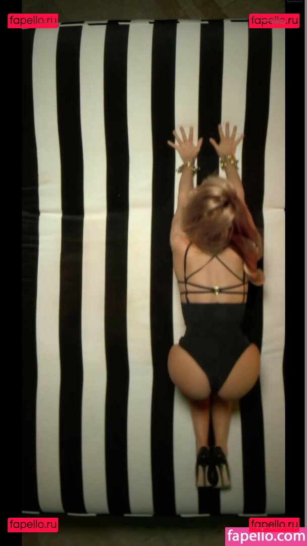 Shakira Nude Onlyfans Photo 30