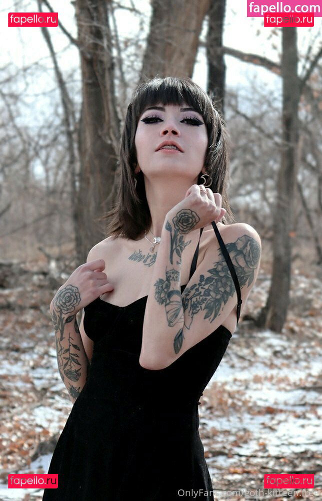 goth-kitteen.free / gothicgirl120 Onlyfans Photo Gallery 