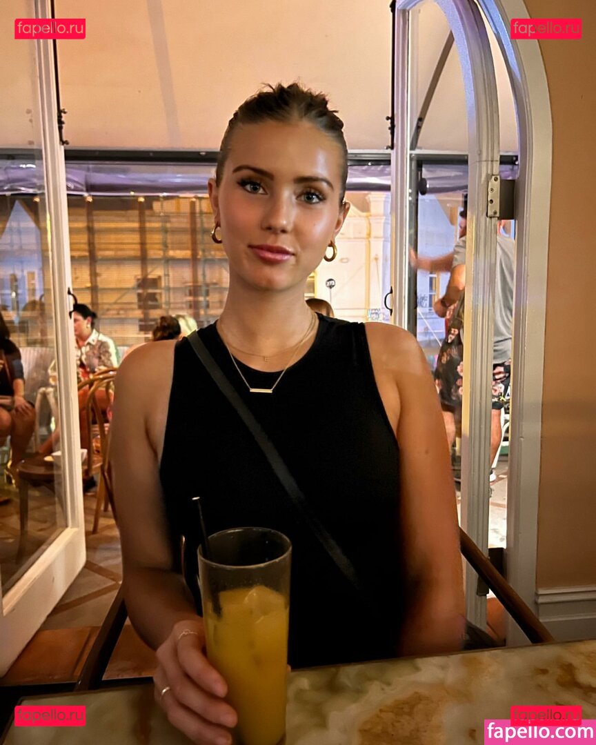 Emilia Dettorre / emilia.dettorre Onlyfans Photo Gallery 