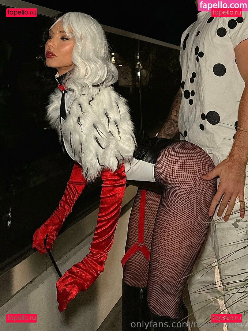 Monicabush / Monimaney / naomiicole Onlyfans Photo Gallery 