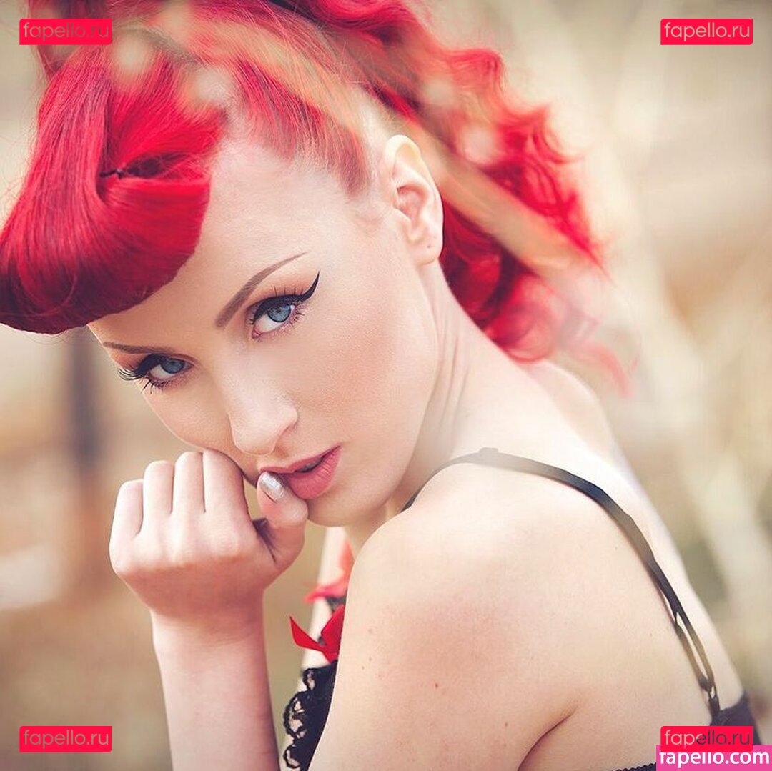 Melissa Drew / https: / melissadrew / melissadrewirl Onlyfans Photo Gallery 