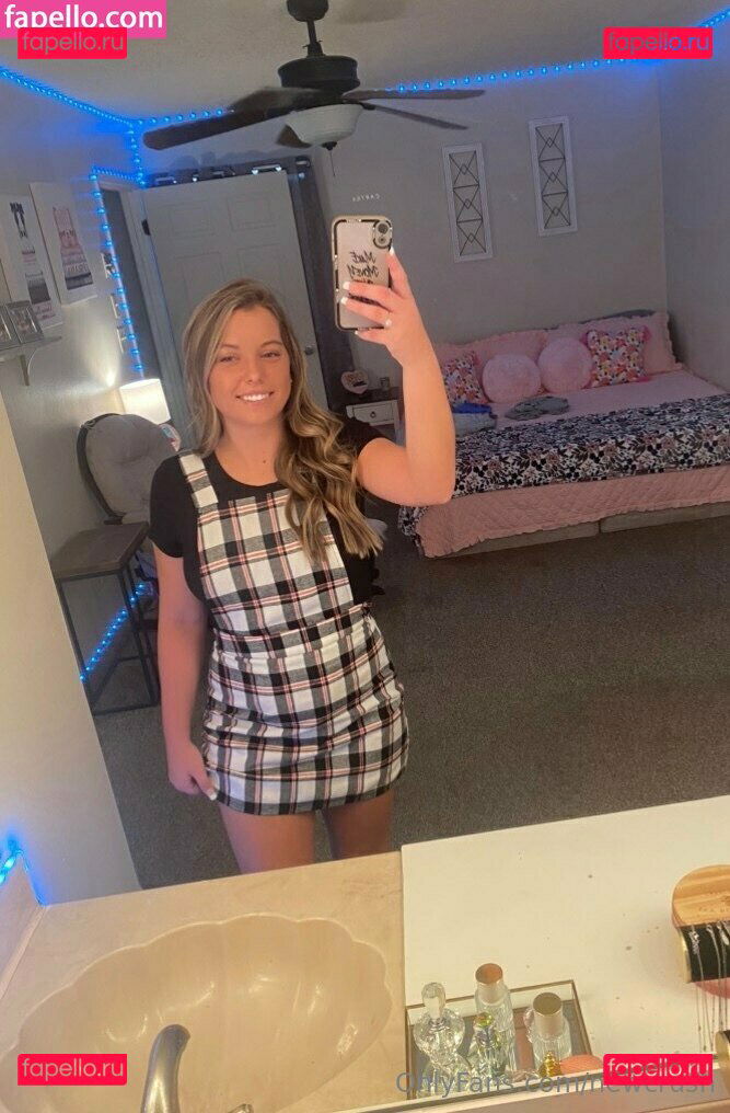 Kenzie Lain / newcrush Onlyfans Photo Gallery 