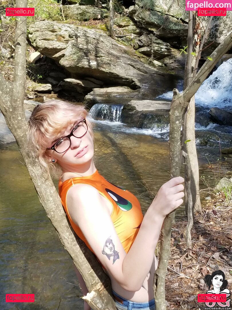 Wolfrain / wolf_alone / wolfrain_arts Onlyfans Photo Gallery 