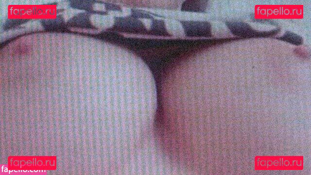 paoetics Onlyfans Photo Gallery 