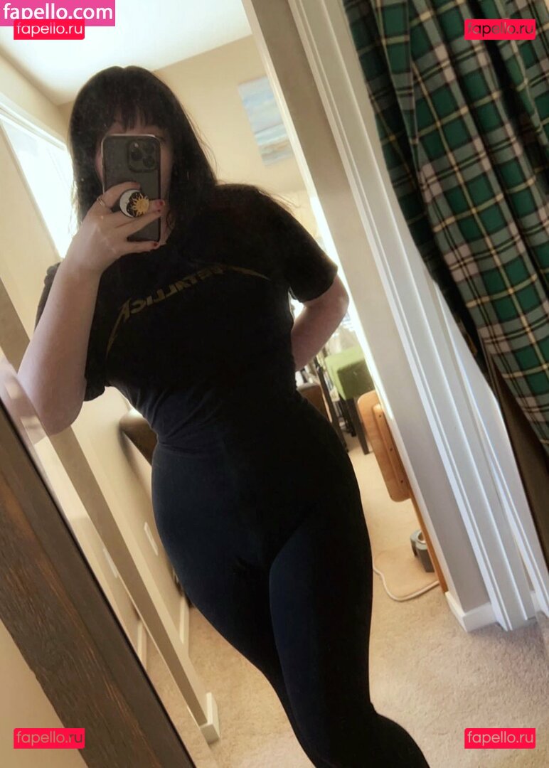 gothg0blin / nsfwgoth / nsfwgothicfurry Onlyfans Photo Gallery 