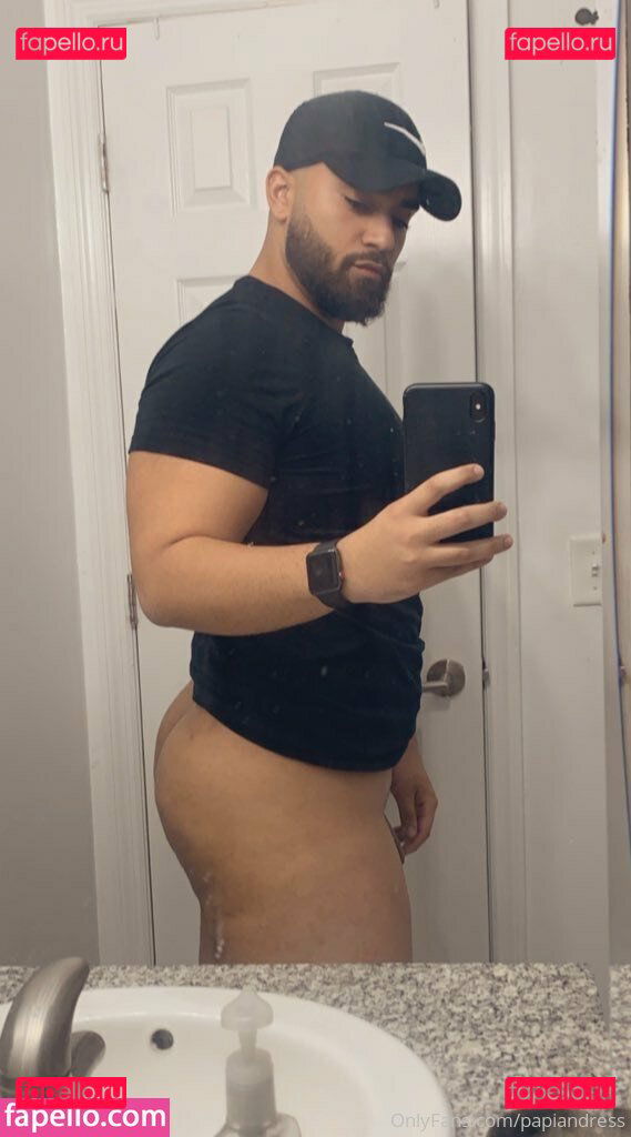 papiandres / papiandress Onlyfans Photo Gallery 