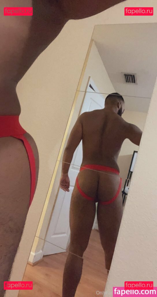 papiandres / papiandress Onlyfans Photo Gallery 