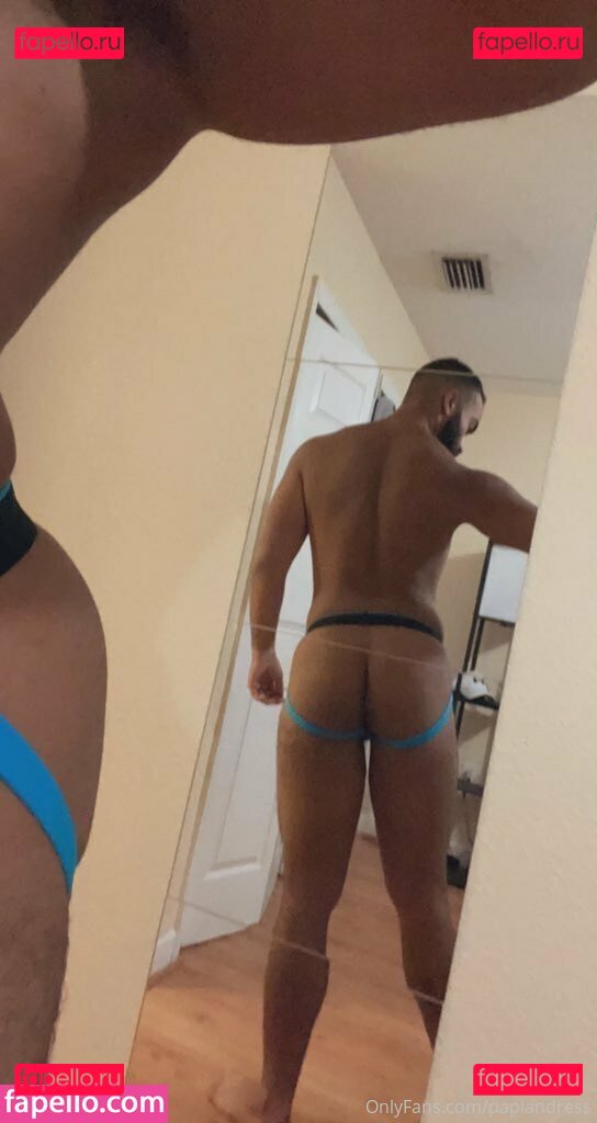 papiandres / papiandress Onlyfans Photo Gallery 
