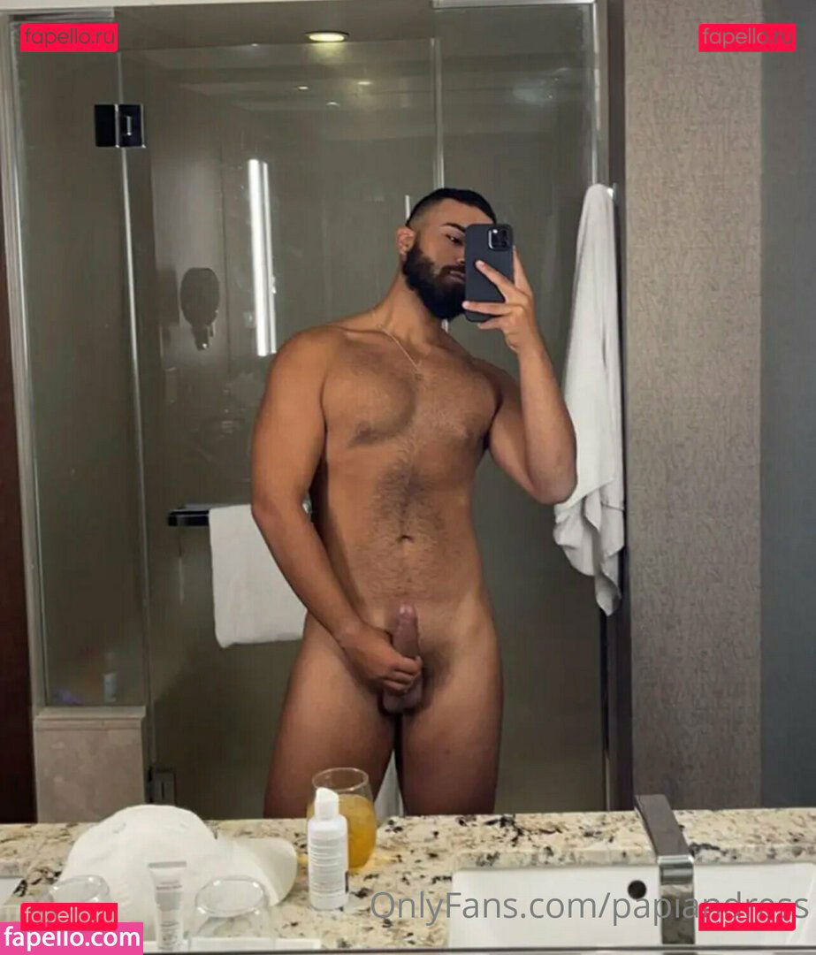 papiandres / papiandress Onlyfans Photo Gallery 