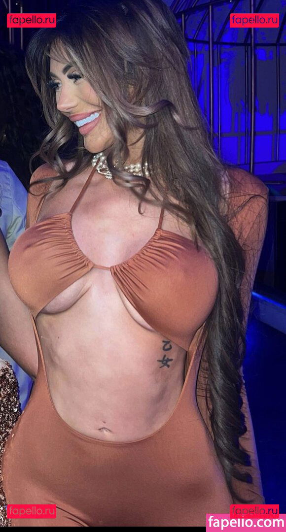Chloe Ferry / Chloe_GShore / chloeferryofficial / chloegshore1 Onlyfans Photo Gallery 