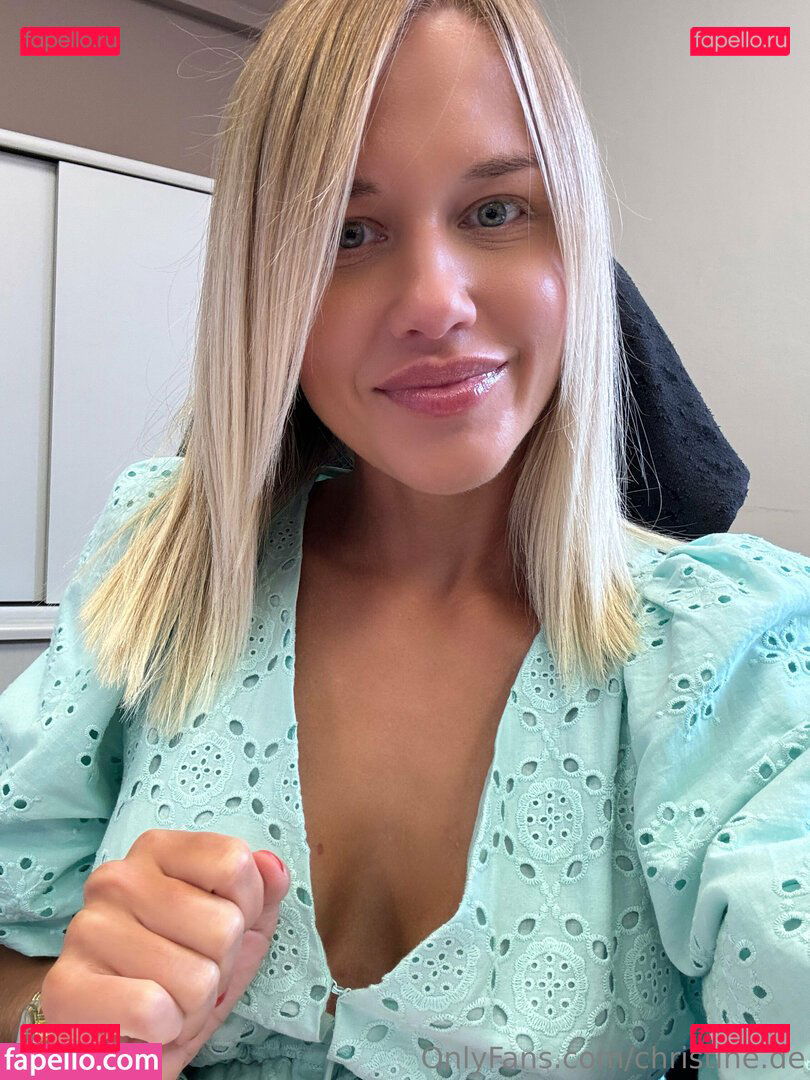 christine.de / christinedecarvalho / cutie.christi Onlyfans Photo Gallery 