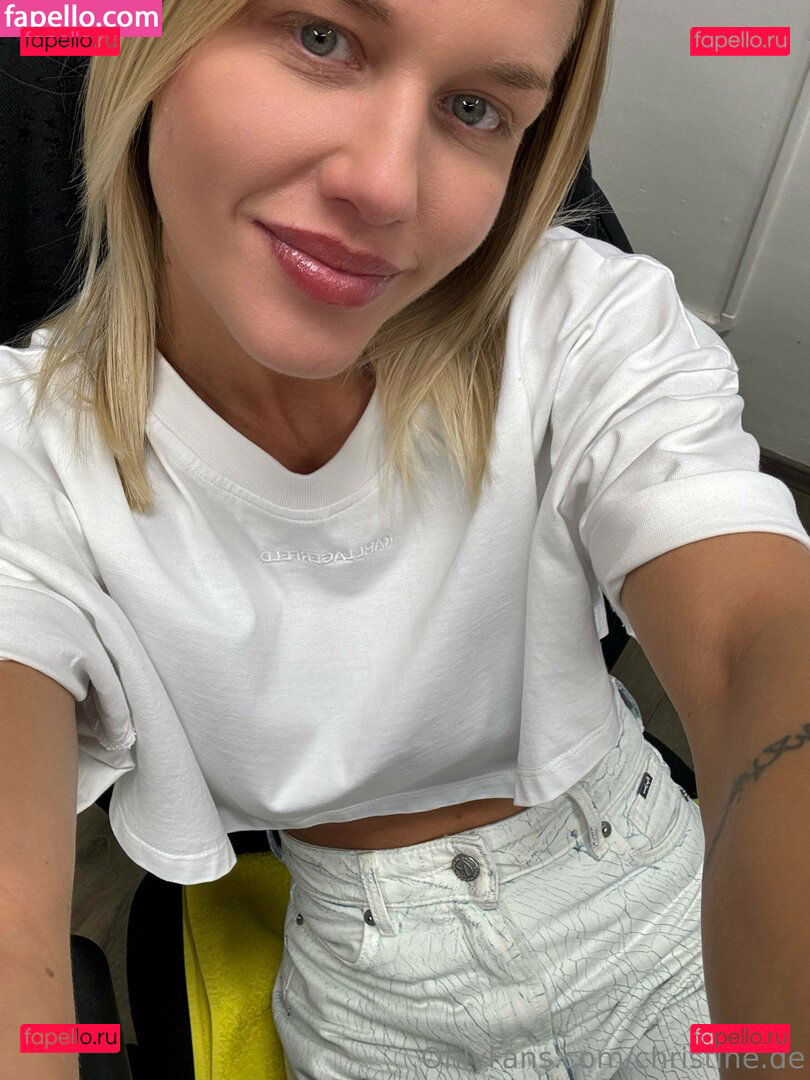 christine.de / christinedecarvalho / cutie.christi Onlyfans Photo Gallery 