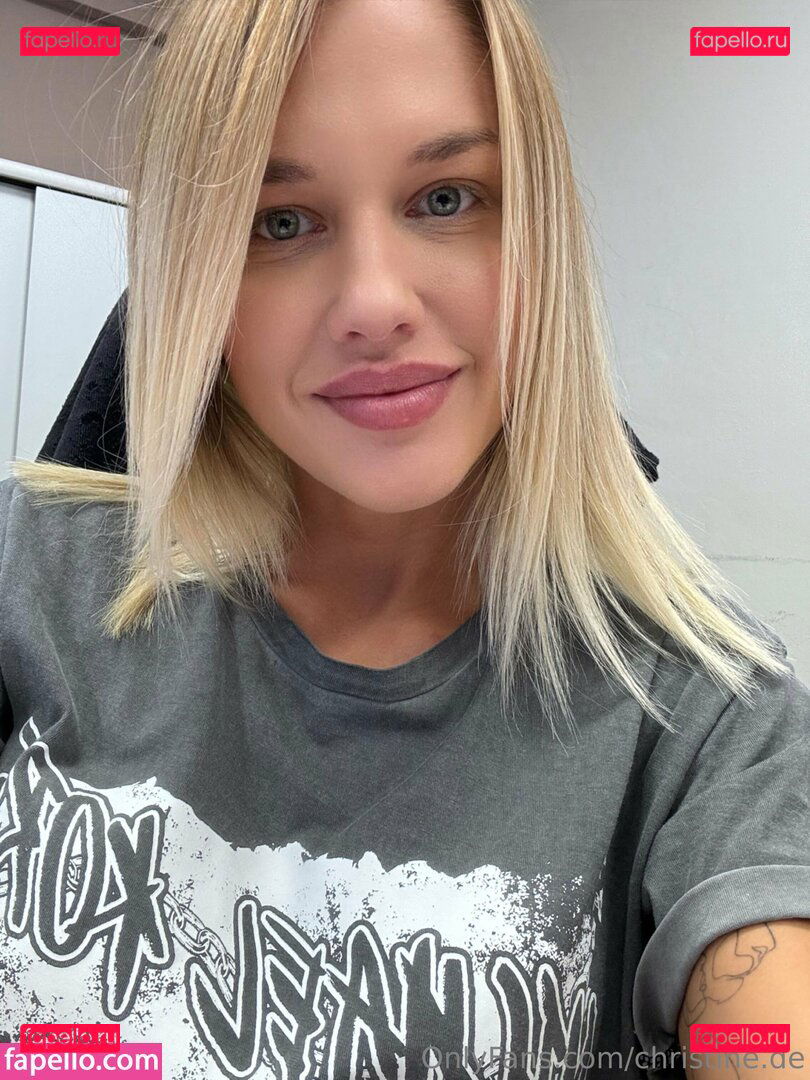 christine.de / christinedecarvalho / cutie.christi Onlyfans Photo Gallery 