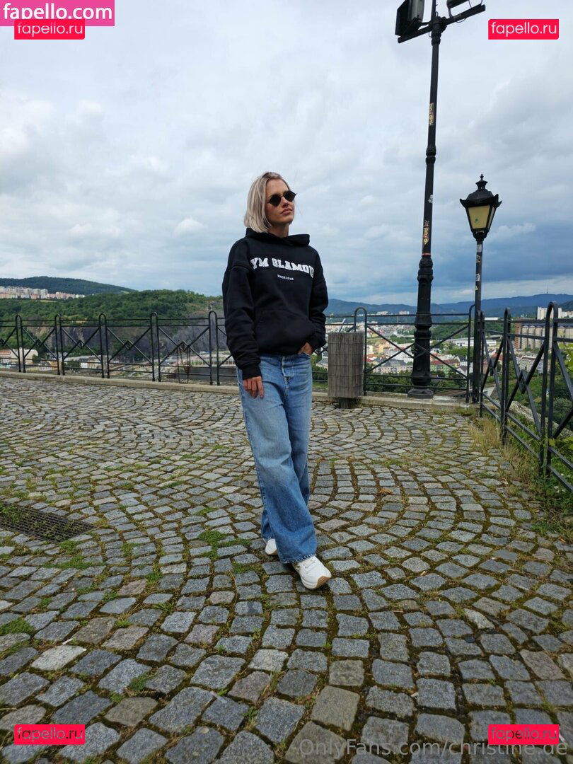 christine.de / christinedecarvalho / cutie.christi Onlyfans Photo Gallery 