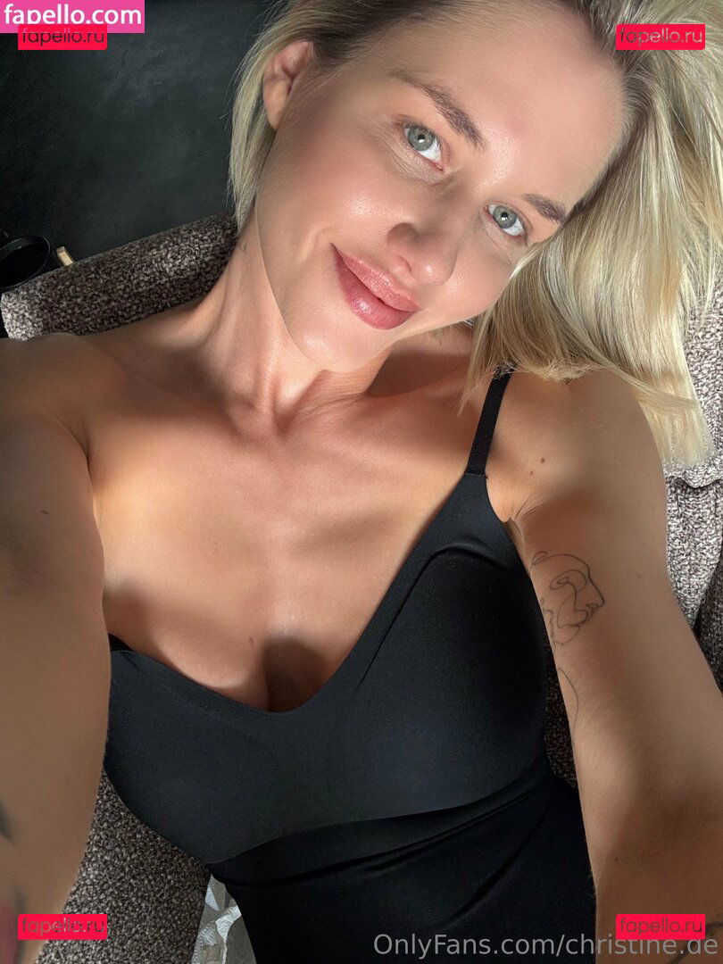 christine.de / christinedecarvalho / cutie.christi Onlyfans Photo Gallery 