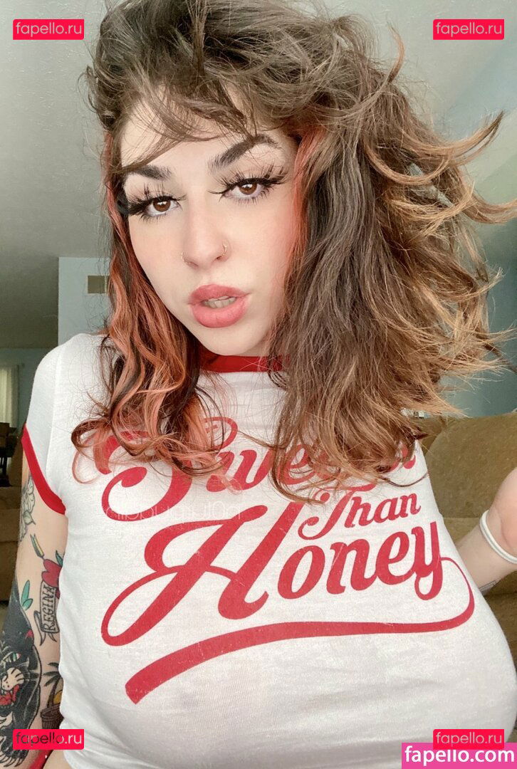 Queen Carmen / thequeencarmen_ / worshipcarmen Onlyfans Photo Gallery 