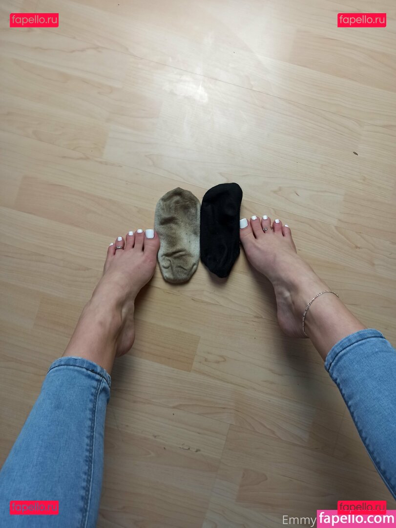 emmyfeetandsocks Nude Onlyfans Photo 51