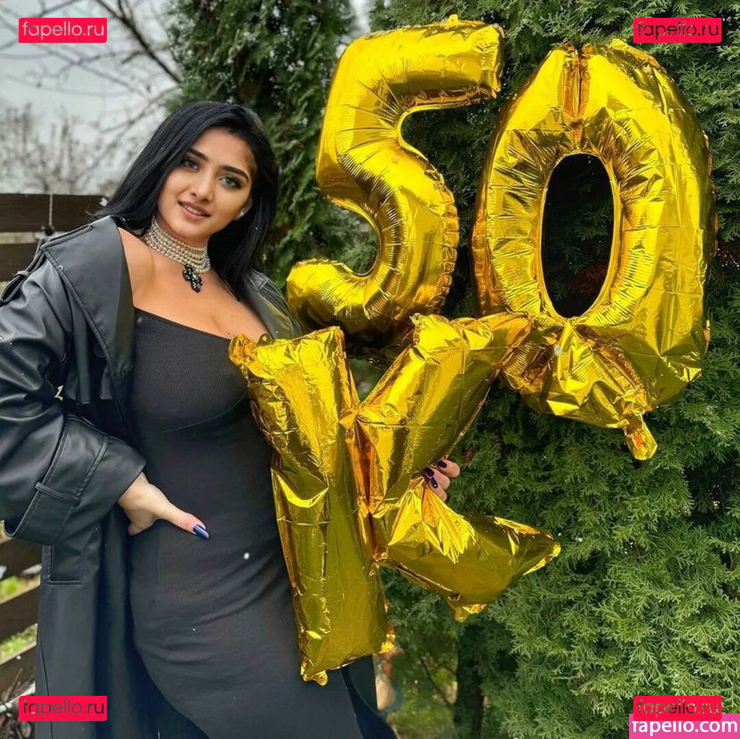 Aanya Advani / Aanya_Advani / https: / stories Onlyfans Photo Gallery 