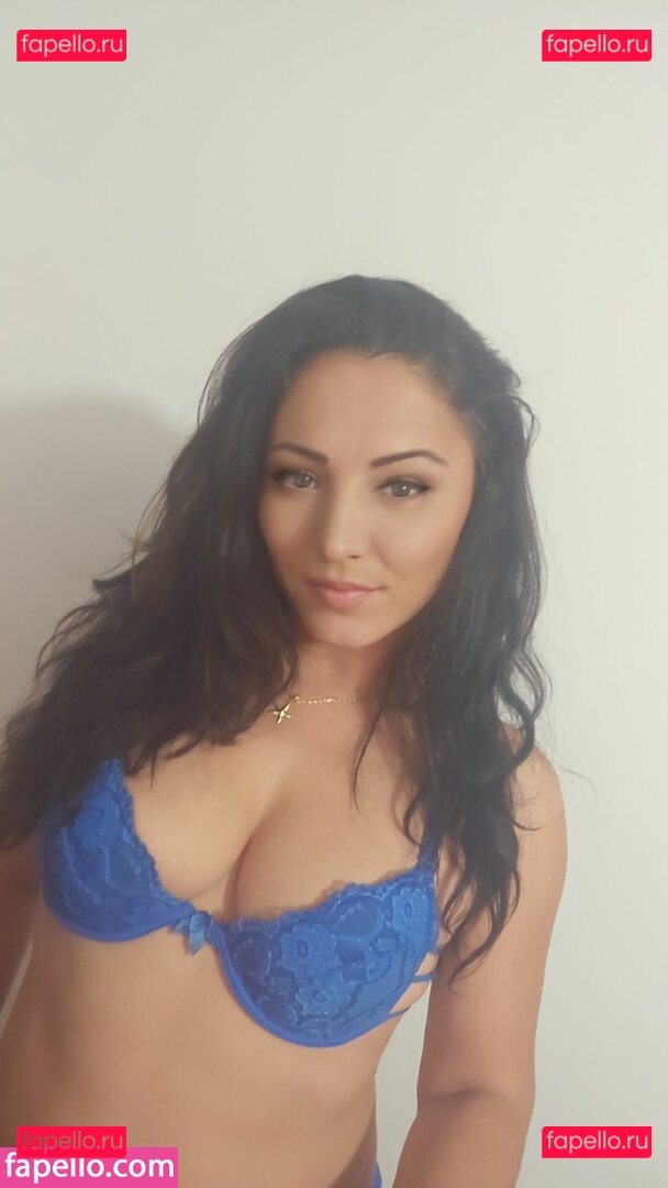 FoxyKara / foxykiraa Onlyfans Photo Gallery 