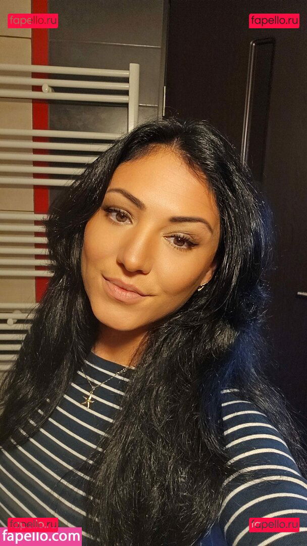 FoxyKara / foxykiraa Onlyfans Photo Gallery 