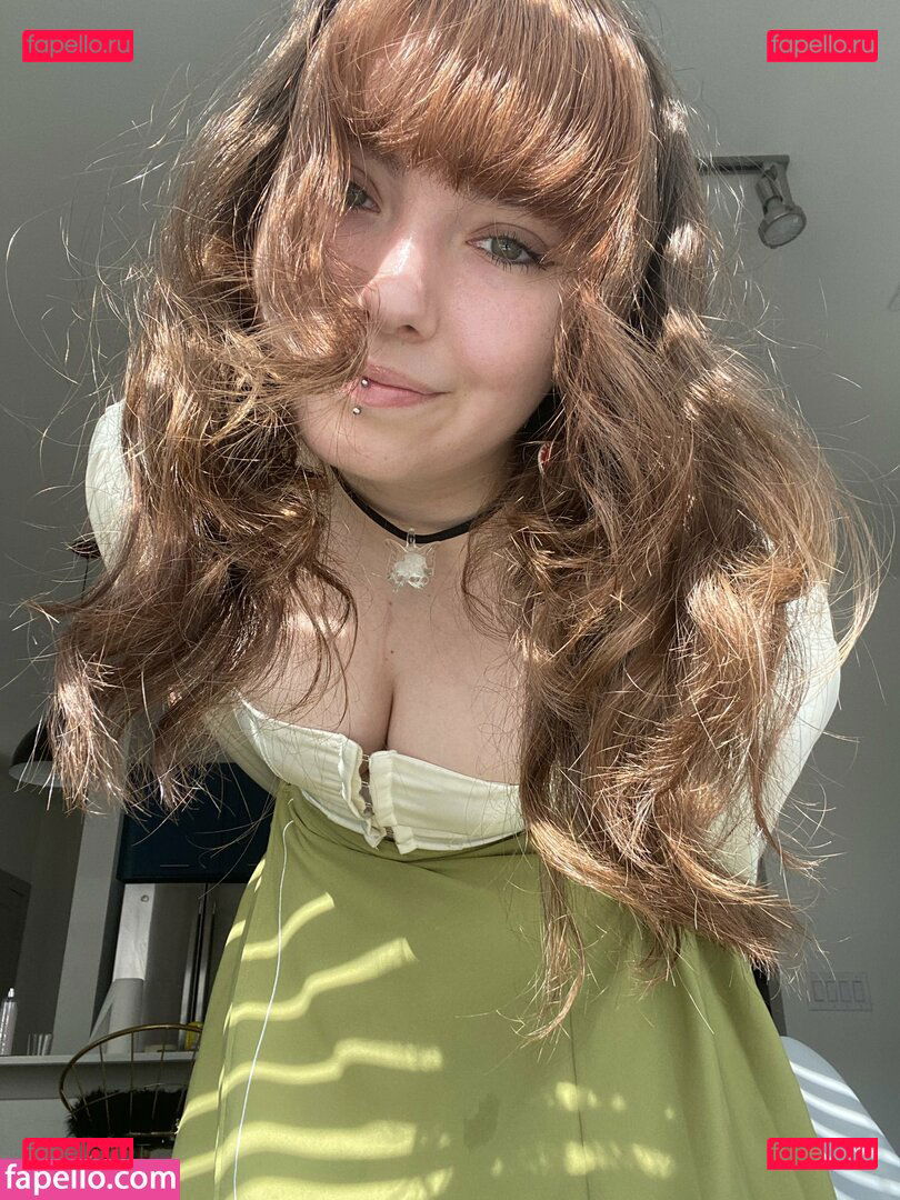 CruelRice / elliemariese Onlyfans Photo Gallery 