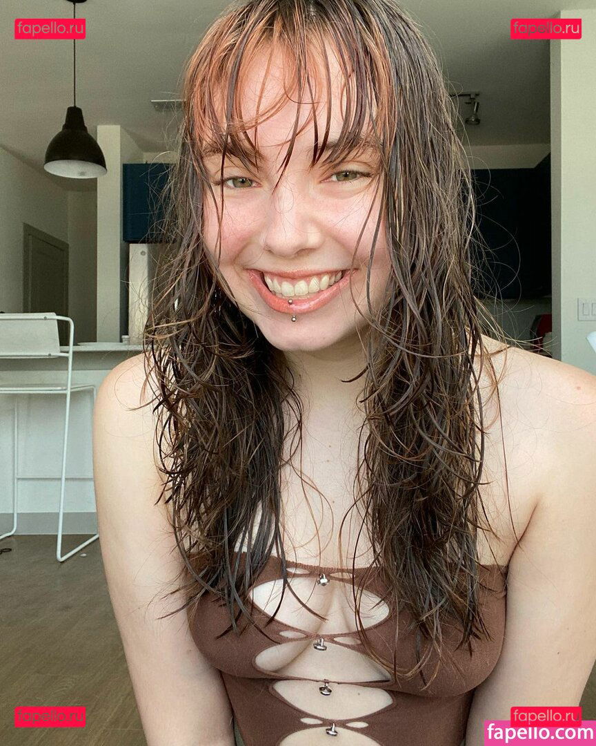 CruelRice / elliemariese Onlyfans Photo Gallery 