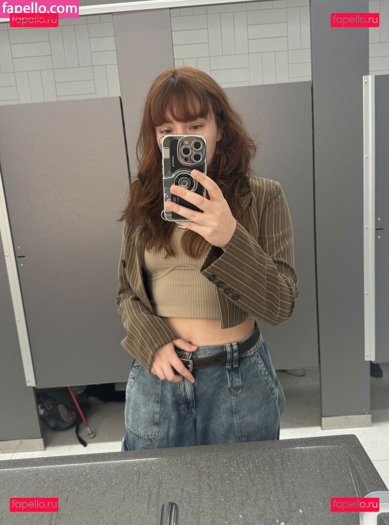 CruelRice / elliemariese Onlyfans Photo Gallery 