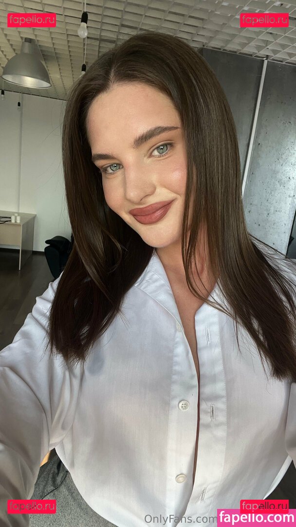 alice1white_ Nude Onlyfans Photo 35