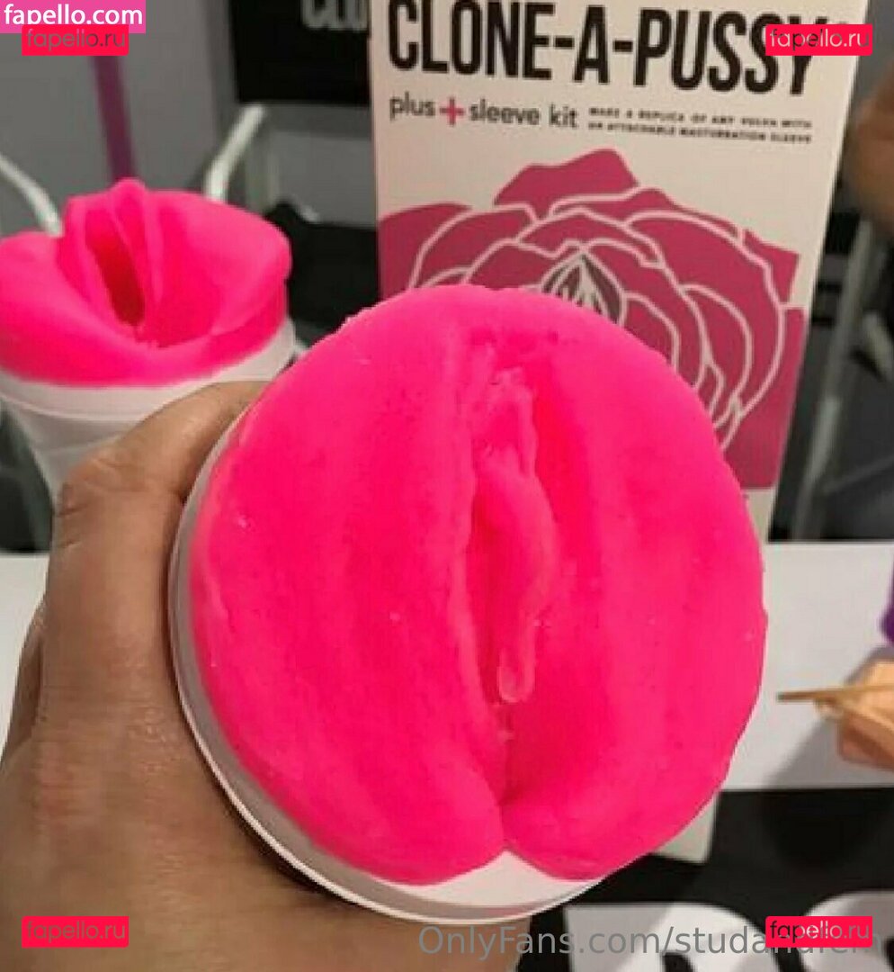 reallesbiansx / spooky_spice666 Onlyfans Photo Gallery 