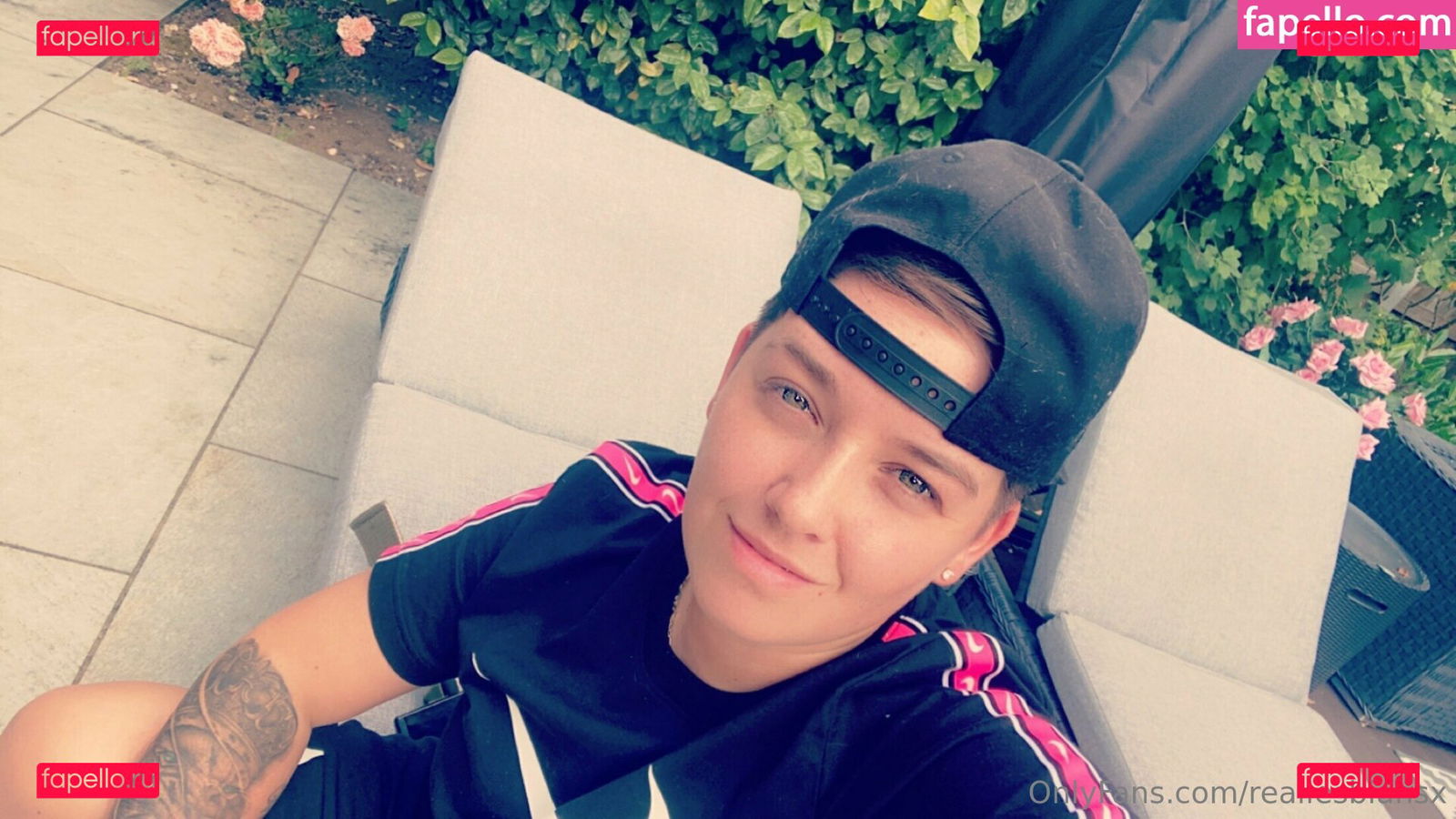 reallesbiansx / spooky_spice666 Onlyfans Photo Gallery 