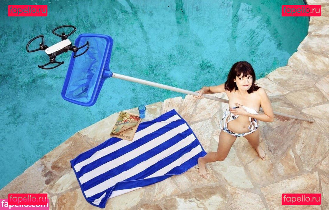 Kate Micucci / https: / katemicucci Onlyfans Photo Gallery 