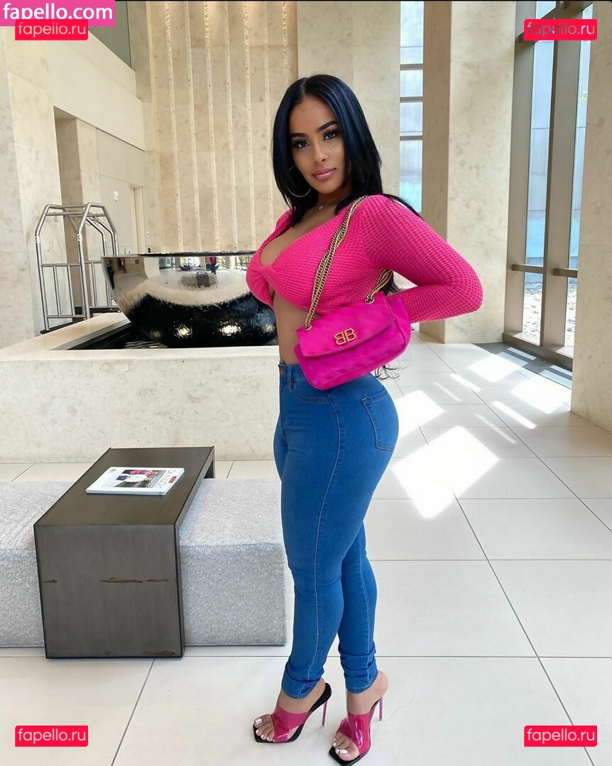 Ayisha Diaz Nude Onlyfans Photo 15