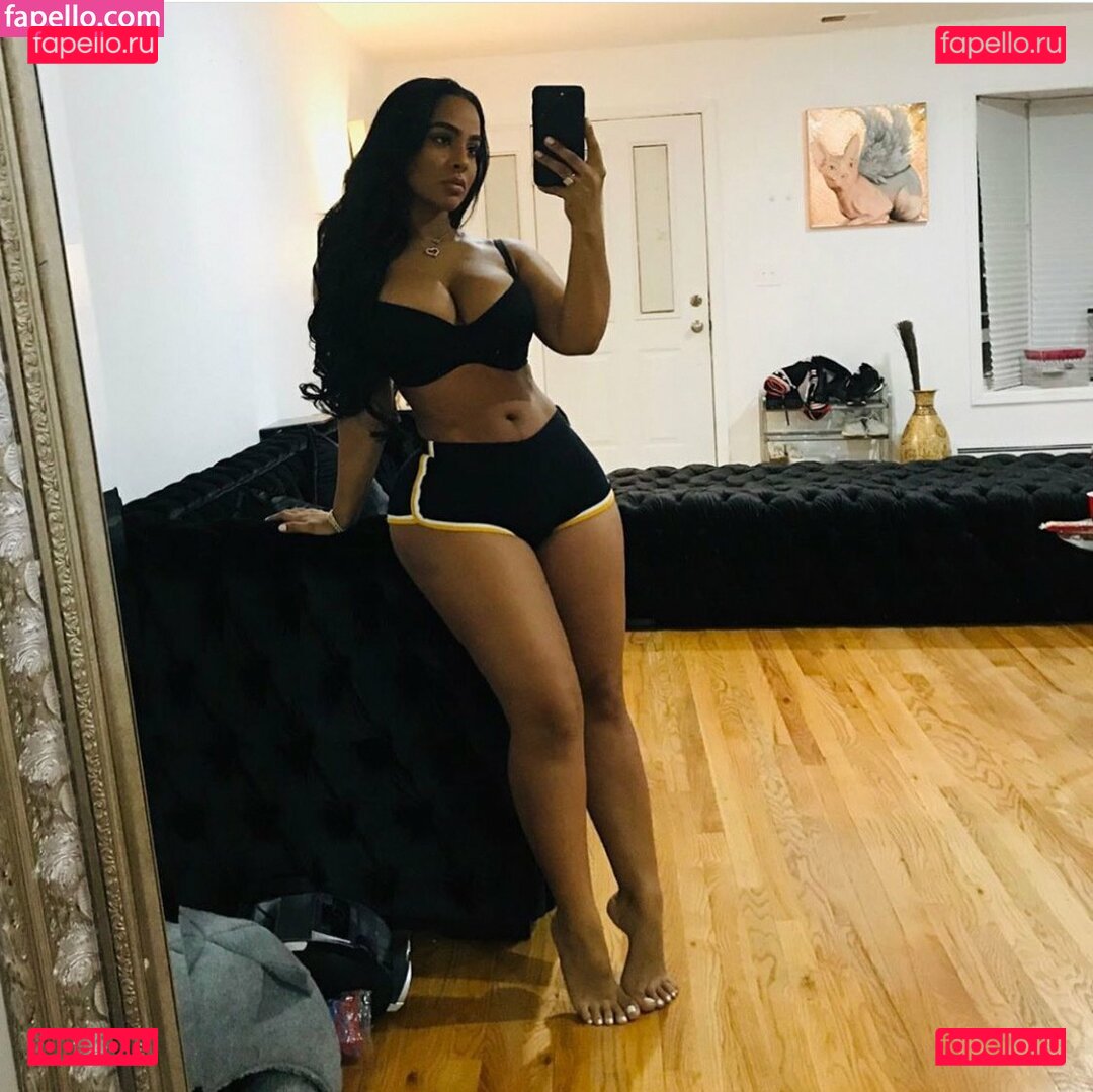 Ayisha Diaz Nude Onlyfans Photo 14