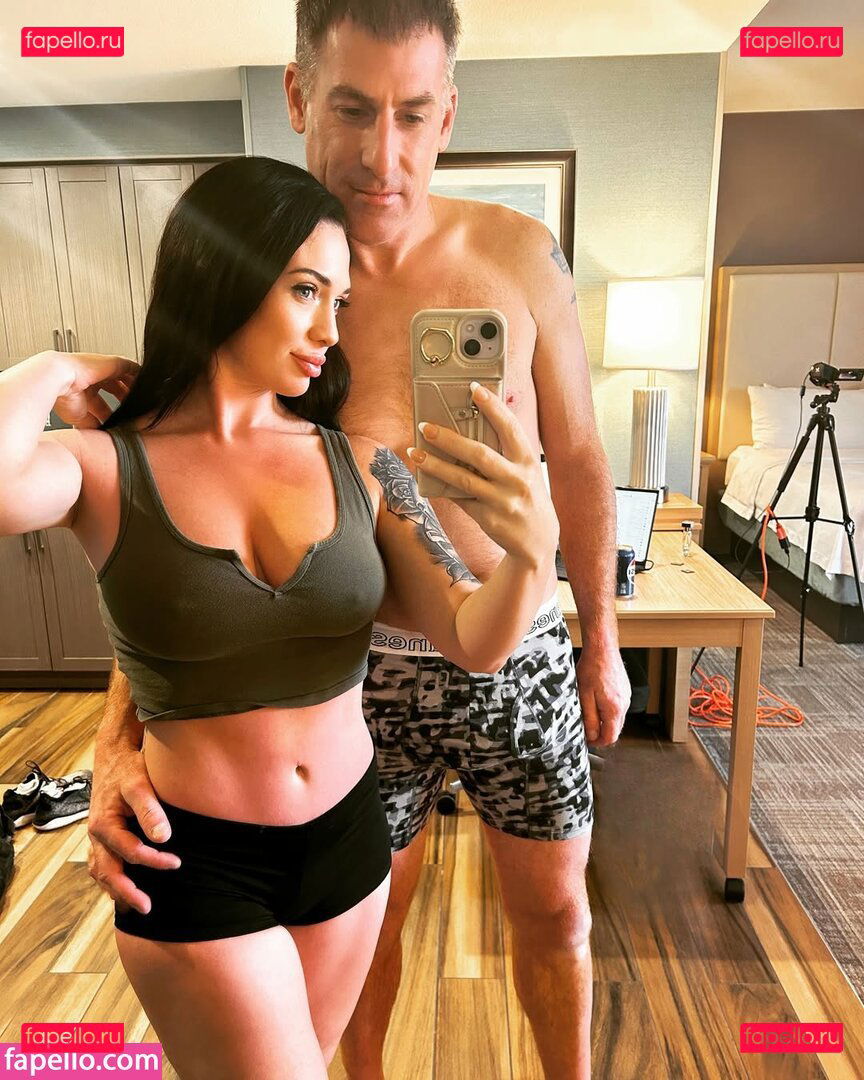 Kaylee Lang / https: / kayleelangofficial / kayleelangxxxx Onlyfans Photo Gallery 