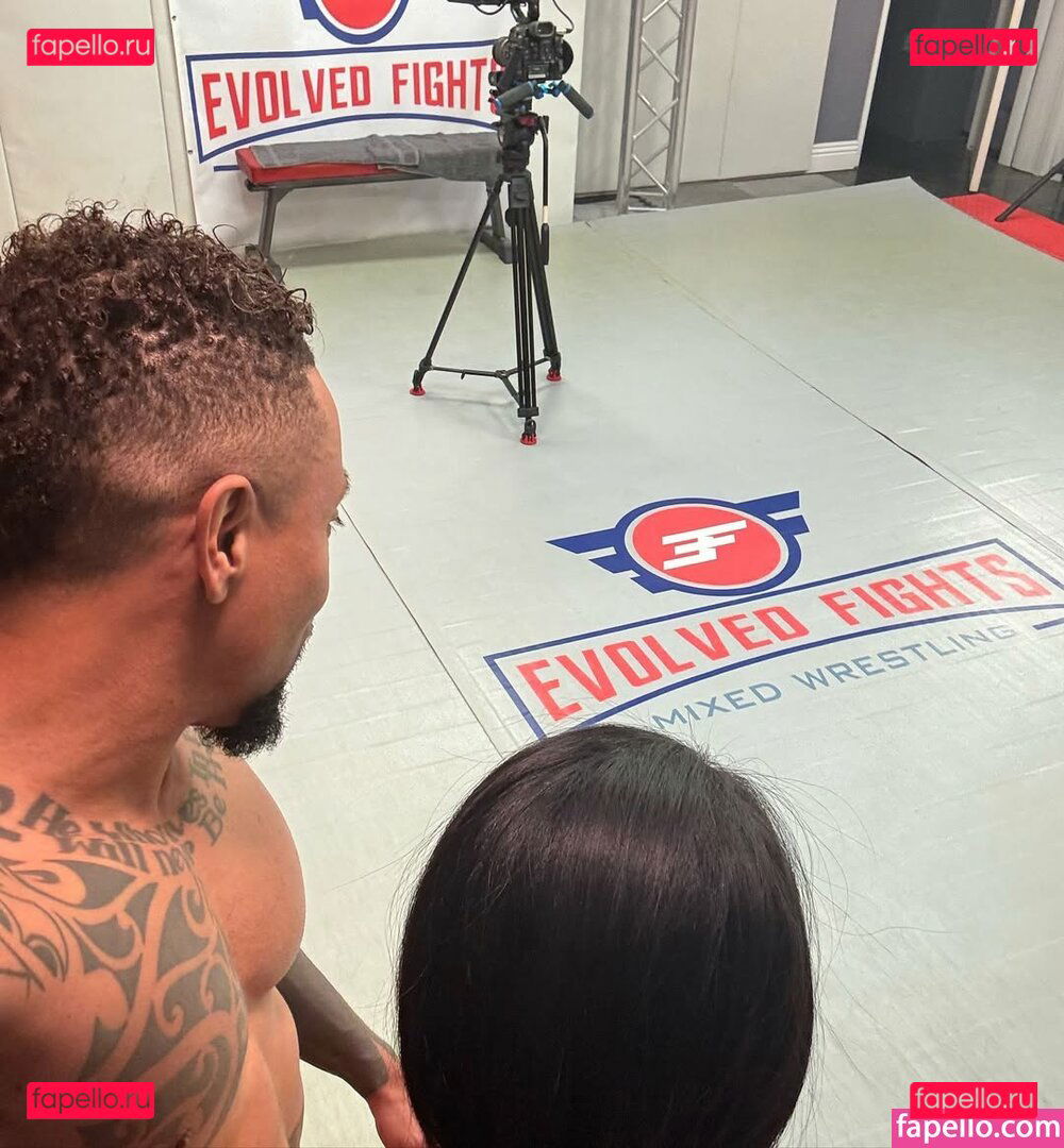 Kaylee Lang / https: / kayleelangofficial / kayleelangxxxx Onlyfans Photo Gallery 