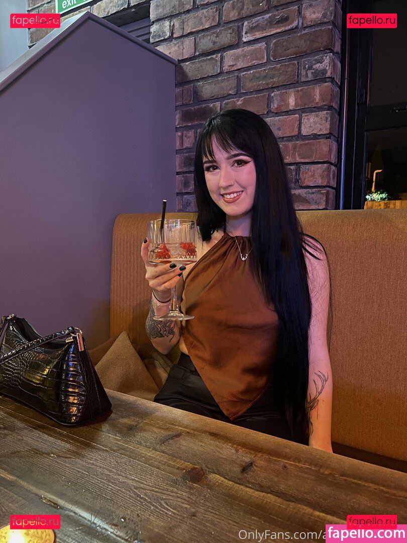 Officialangelinked / angelinkedvip Onlyfans Photo Gallery 