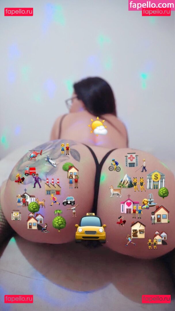 Kau Martini / Kaumartinii / https: / kaumartini Onlyfans Photo Gallery 