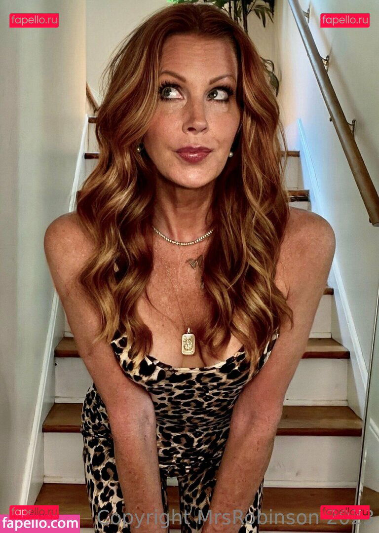 Mrs. Robinson / gracerobinson / https: / mrsrobinsonvip / mrsrobinsonxox Onlyfans Photo Gallery 