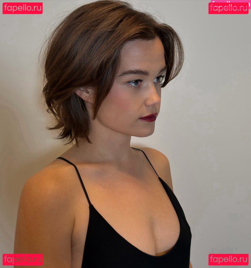 Sarah Catherine Hook Nude Onlyfans Photo 35