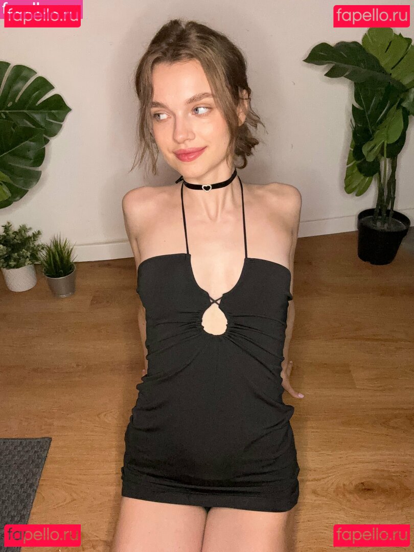Holly Molly Nude Onlyfans Photo 23