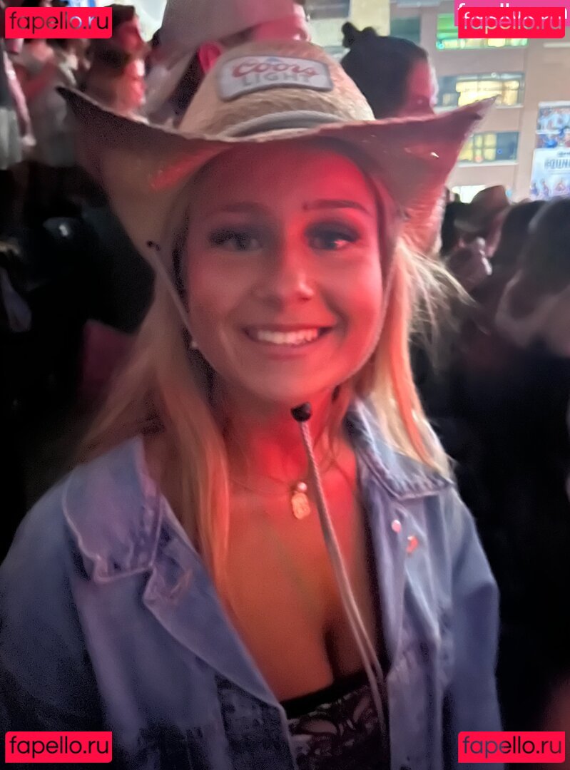 Ava / XoCashPrincess1 / ava.ludwar / ava_hadley / avaludwar Onlyfans Photo Gallery 