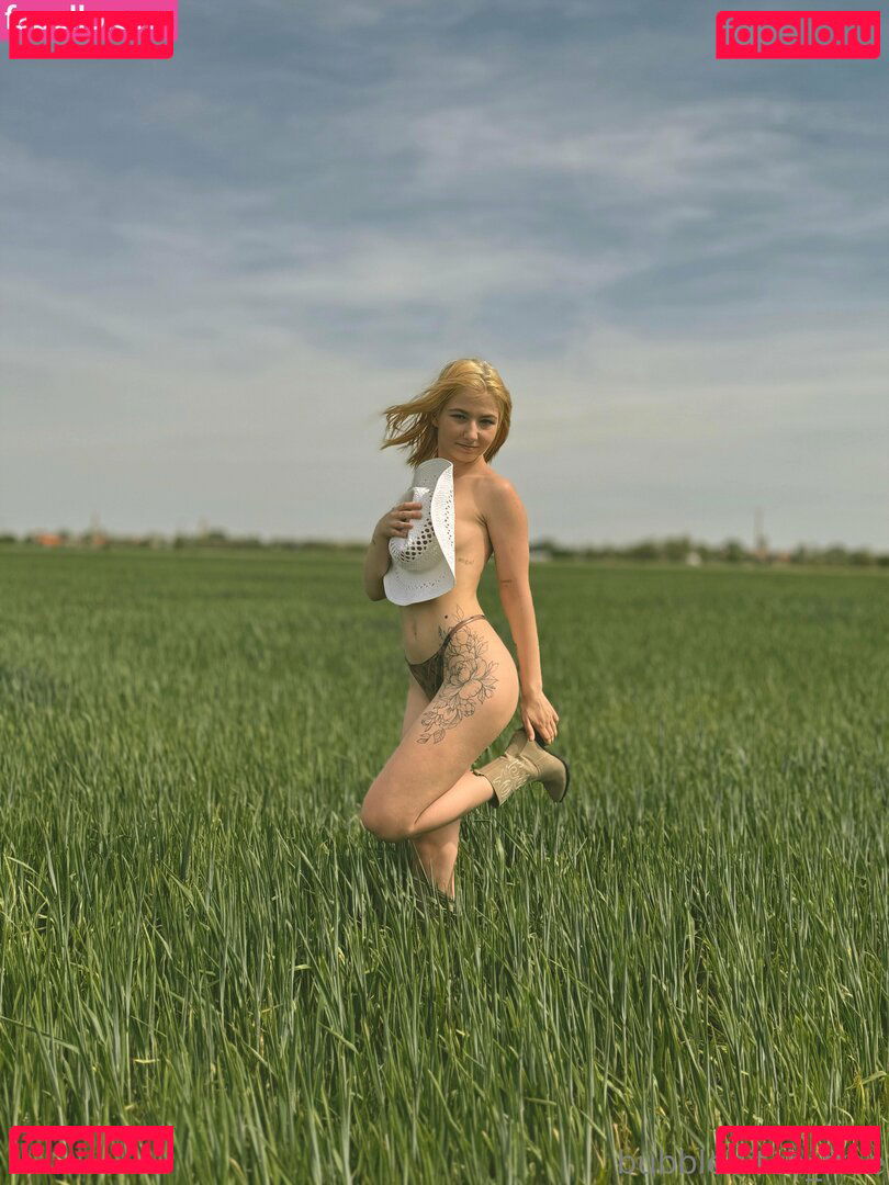 bubblebitchh_free / bubbliebetch Onlyfans Photo Gallery 