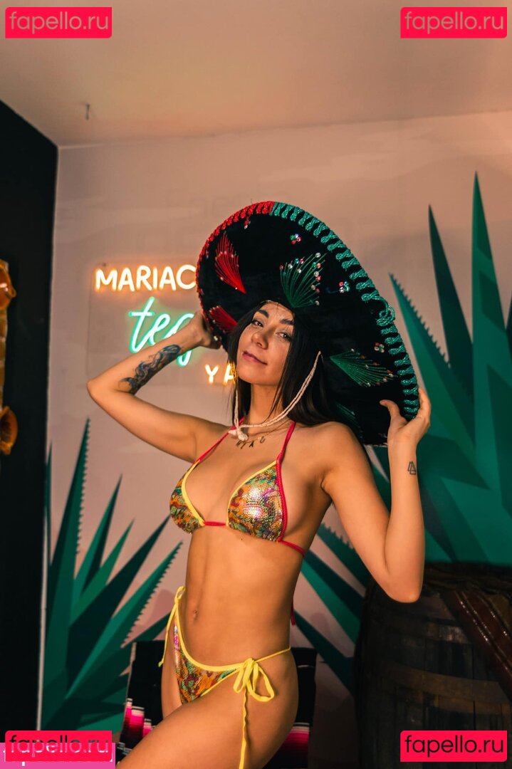 Aline Chelius Nude Onlyfans Photo 22