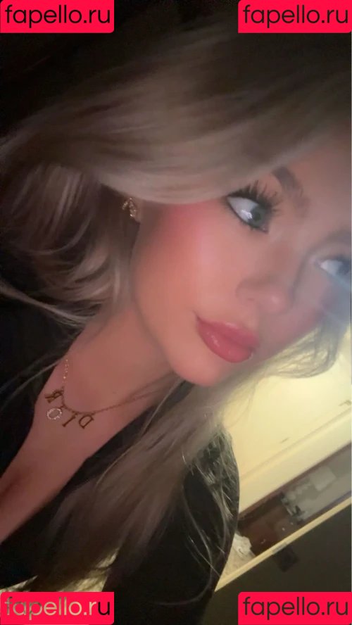 Hailey Sigmond Nude Onlyfans Photo 13