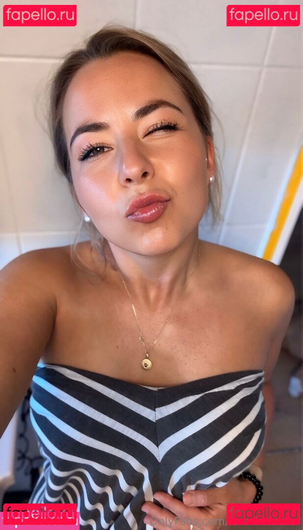 Lena Hammer / lena.hammer Onlyfans Photo Gallery 