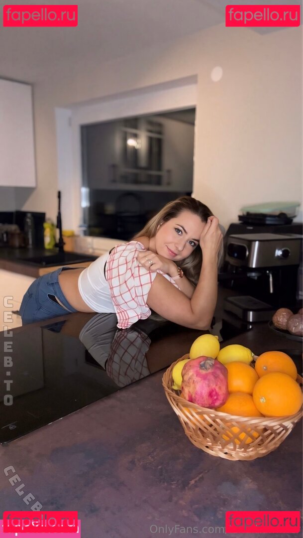 Lena Hammer / lena.hammer Onlyfans Photo Gallery 