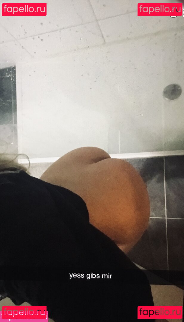 Lara-Charlottee Nude Onlyfans Photo 28
